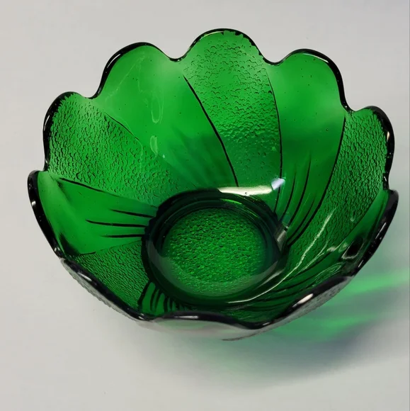 Vintage Fire King Lotus dessert bowl and plate set - Picture 5 of 6